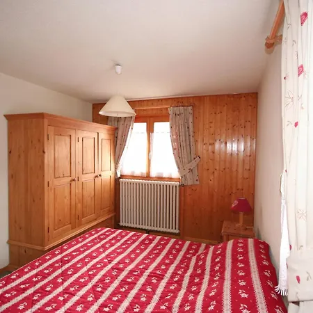 3 Pieces Avec Balcon, Proche Centre Chatel